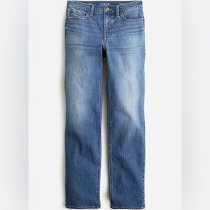 J. Crew Mid-rise '90s classic straight jean. Only worn 2x Excellent fit I’m 5’4”